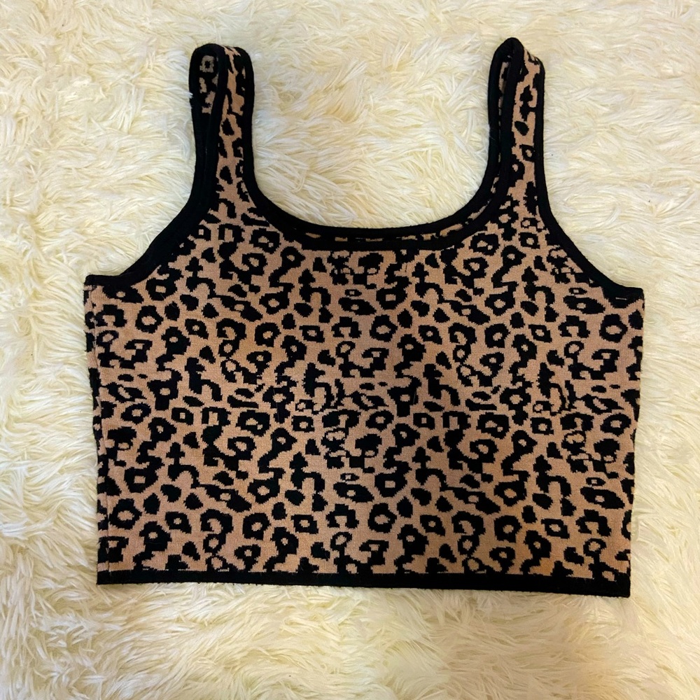 Kendall & Kylie brand cropped sweater vest/tank top, size large